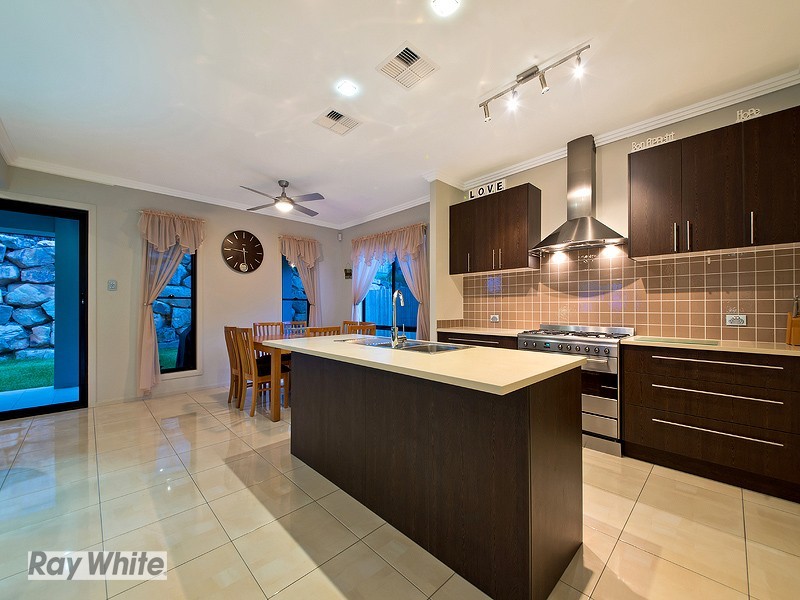 15 Carmody Parade, North Lakes QLD 4509