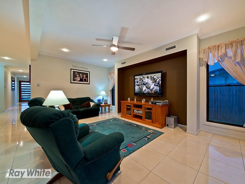 15 Carmody Parade, North Lakes QLD 4509