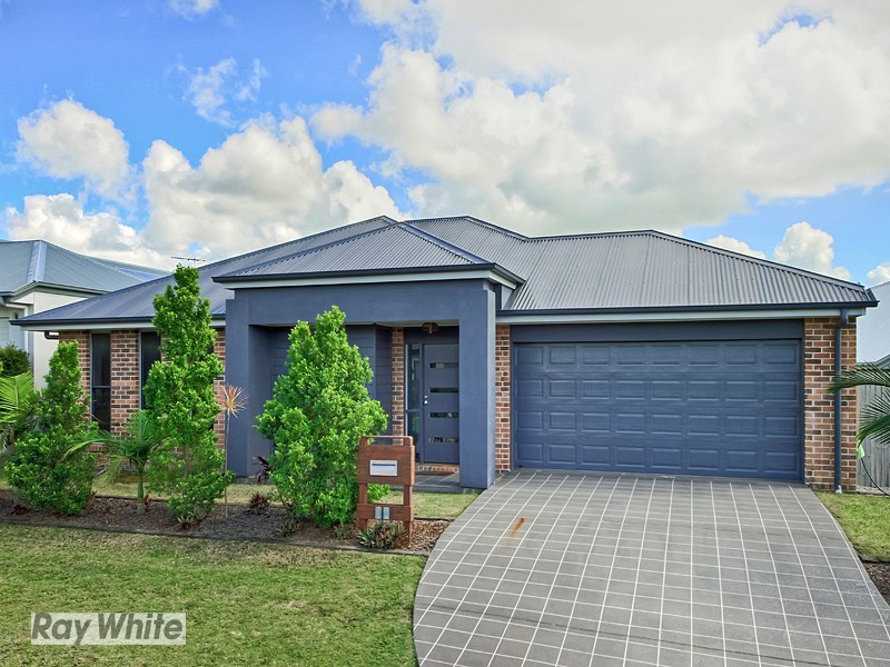 17 Rawlins Crescent, North Lakes QLD 4509