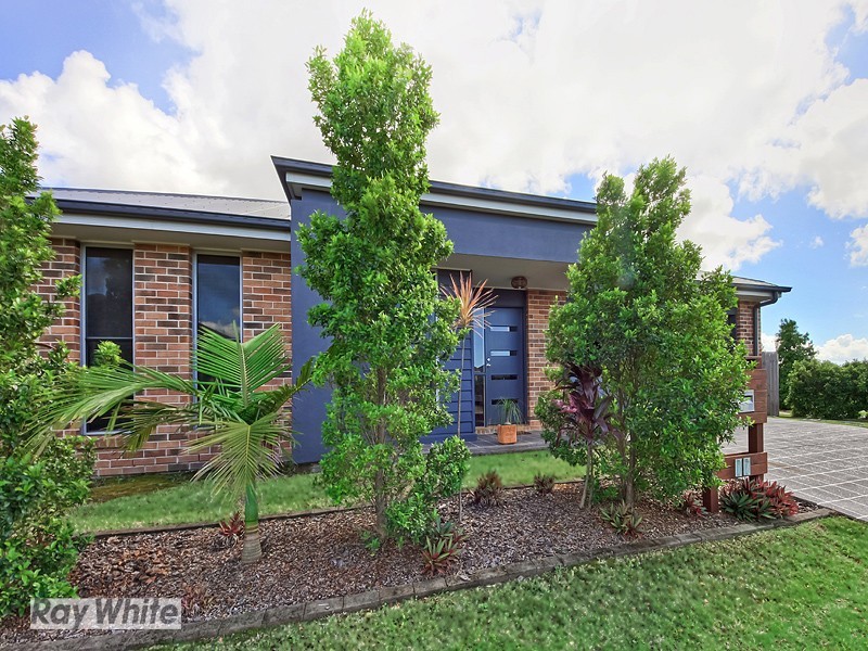 17 Rawlins Crescent, North Lakes QLD 4509