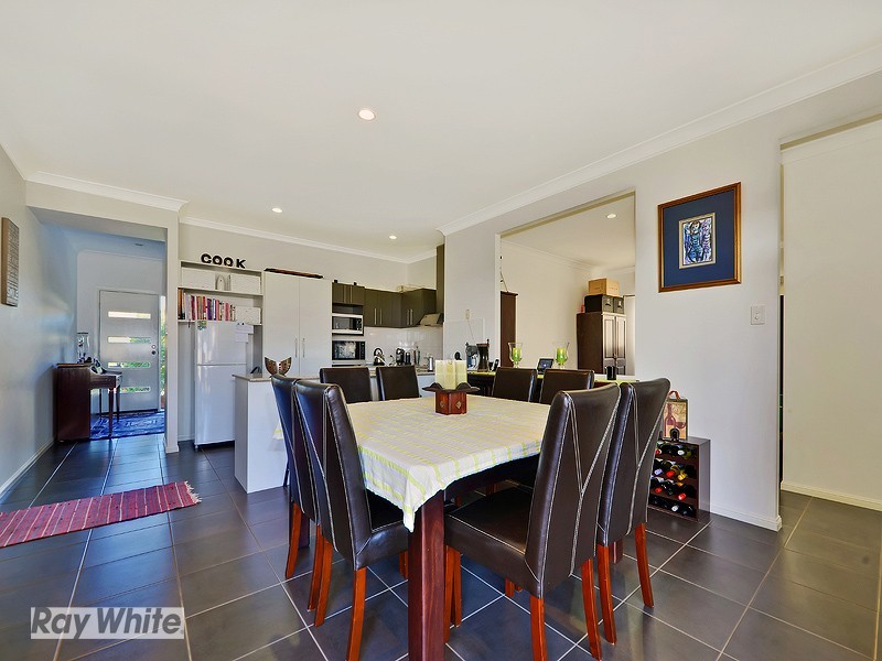 17 Rawlins Crescent, North Lakes QLD 4509