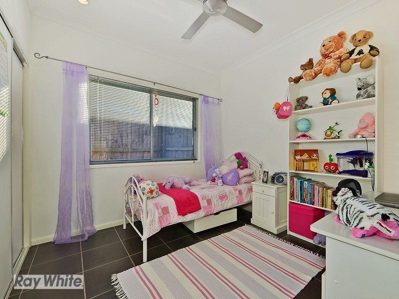 17 Rawlins Crescent, North Lakes QLD 4509