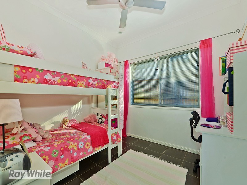 17 Rawlins Crescent, North Lakes QLD 4509