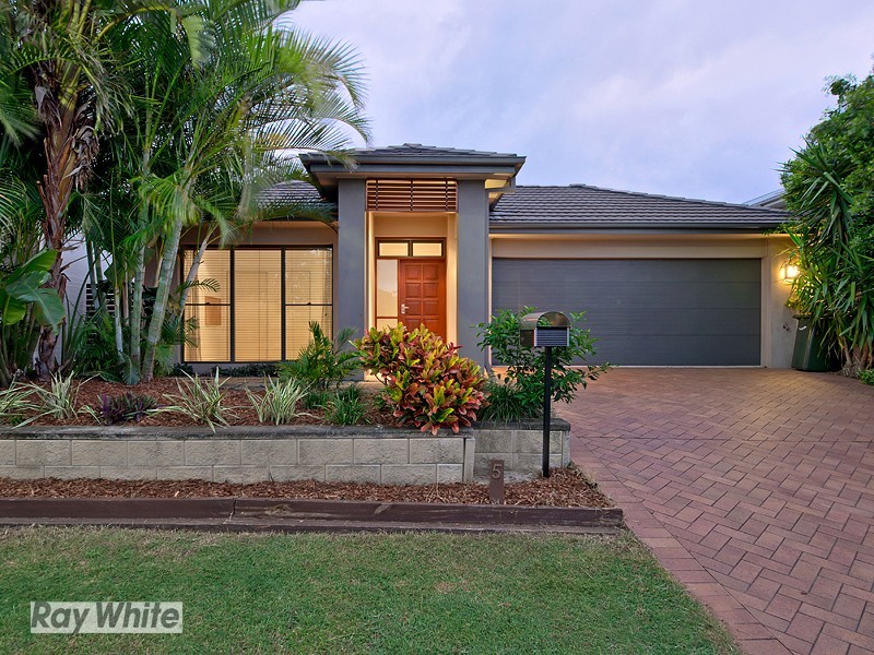 5 Appleby Close, North Lakes QLD 4509