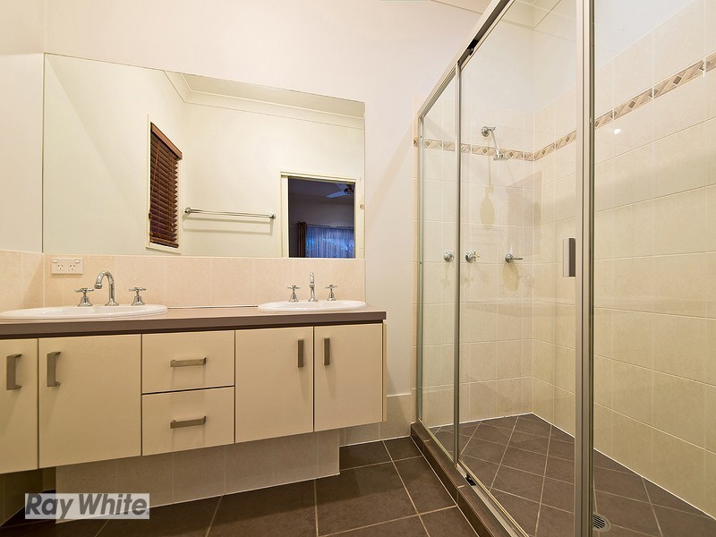 5 Appleby Close, North Lakes QLD 4509