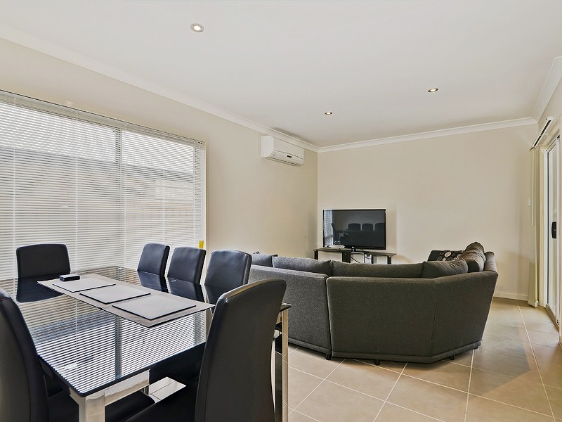 16 Manhattan Crescent, North Lakes QLD 4509