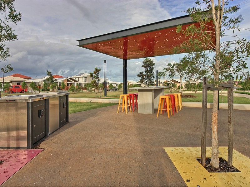 16 Manhattan Crescent, North Lakes QLD 4509