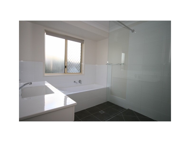 10 Amcord Place, Rothwell QLD 4022