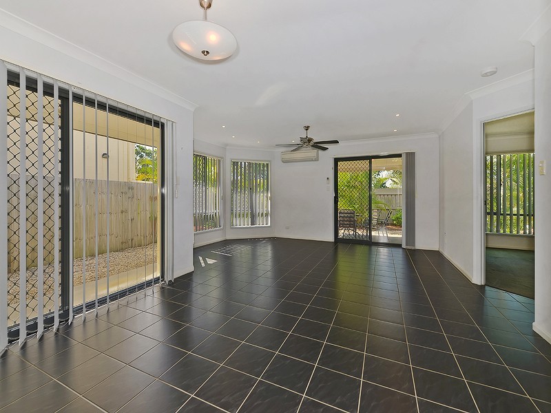 18 Grebe Cct, North Lakes QLD 4509