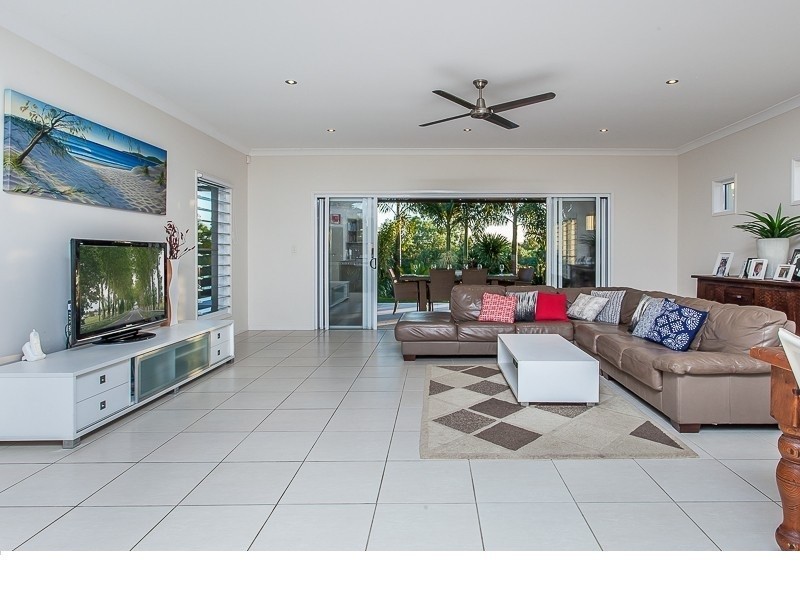 45 Whittome Esplanade, Murrumba Downs QLD 4503