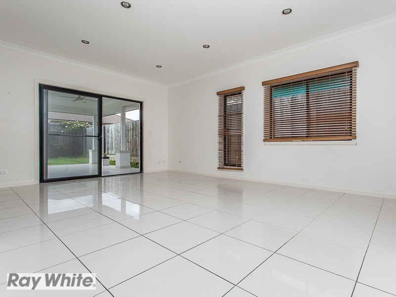 33 Kangaroo Street, North Lakes QLD 4509