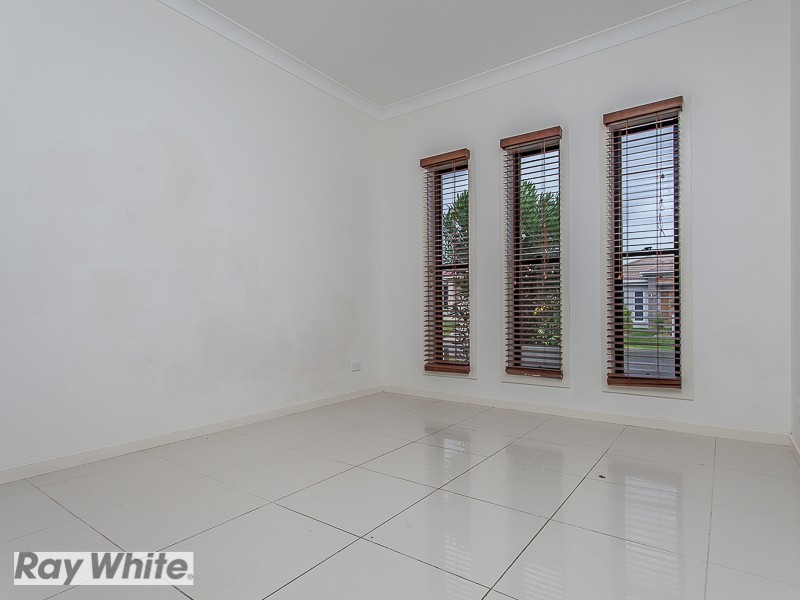 33 Kangaroo Street, North Lakes QLD 4509