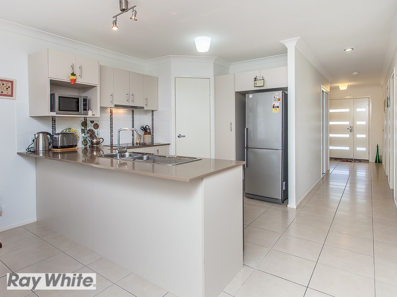 18 Moonie Crescent, North Lakes QLD 4509