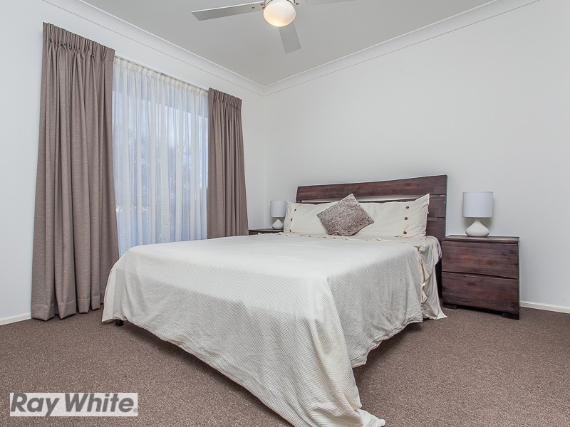 18 Moonie Crescent, North Lakes QLD 4509