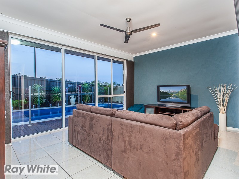 21 Eaton Close, North Lakes QLD 4509