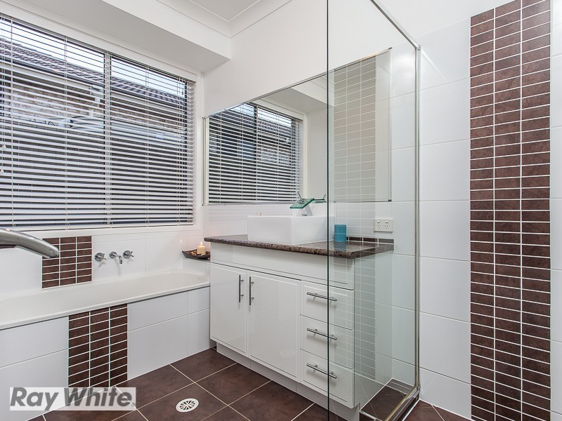 21 Eaton Close, North Lakes QLD 4509