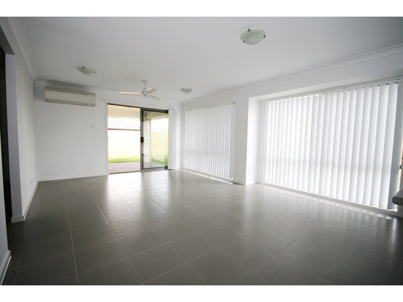 2 Philp Street, North Lakes QLD 4509