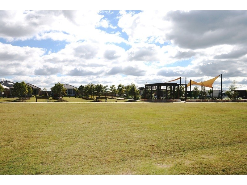 2 Philp Street, North Lakes QLD 4509