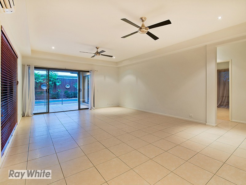 5 Appleby Close, North Lakes QLD 4509