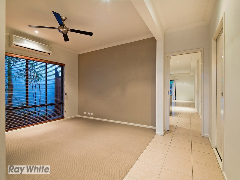 5 Appleby Close, North Lakes QLD 4509