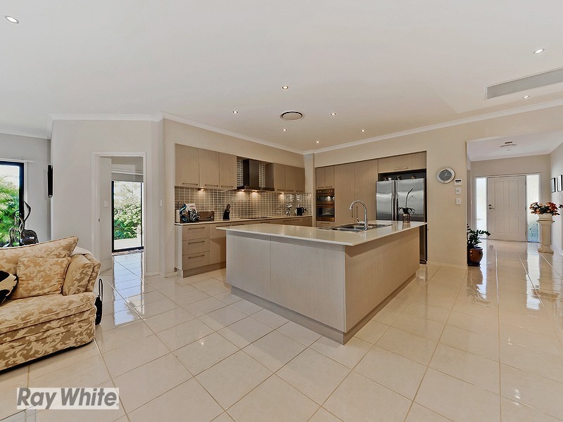 2 Possum Parade, North Lakes QLD 4509