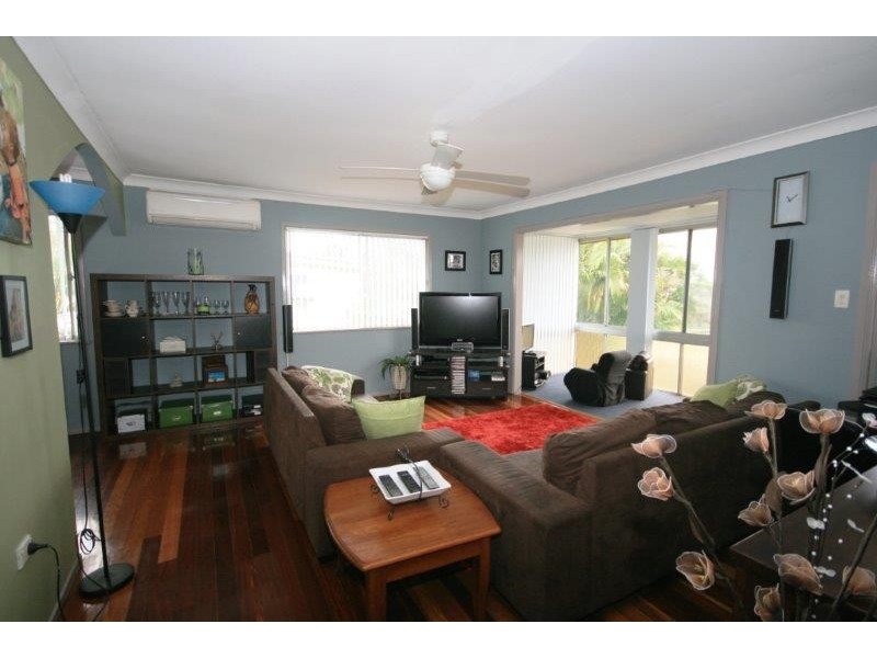 13 Paul Street, Kallangur QLD 4503