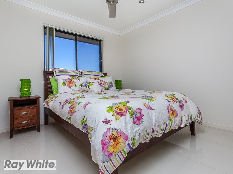 1 Manhattan Crescent, North Lakes QLD 4509