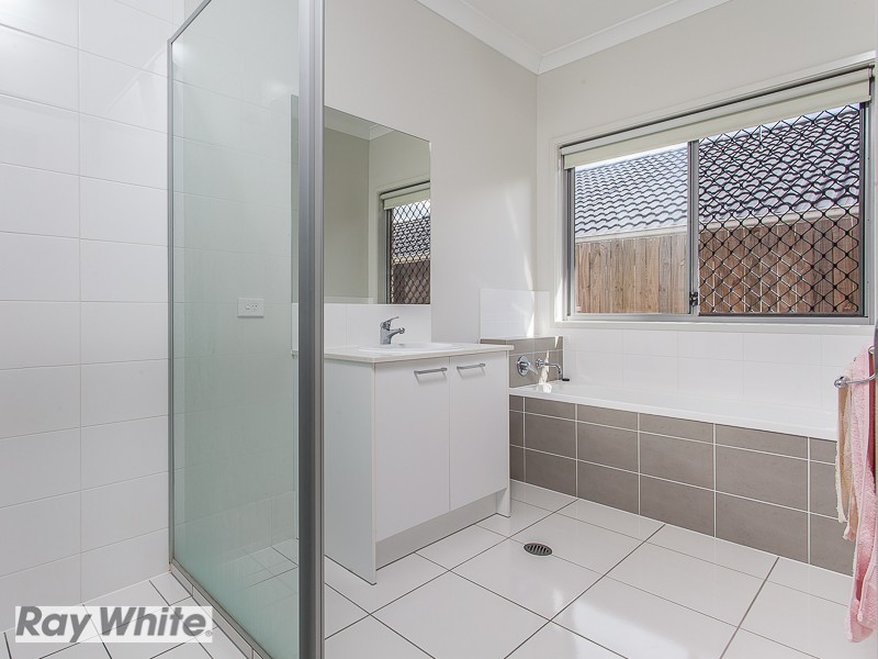 5 Menara Circuit, North Lakes QLD 4509