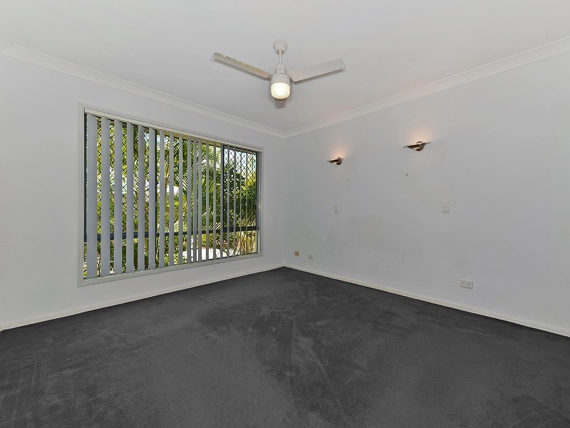 18 Grebe Circuit, North Lakes QLD 4509