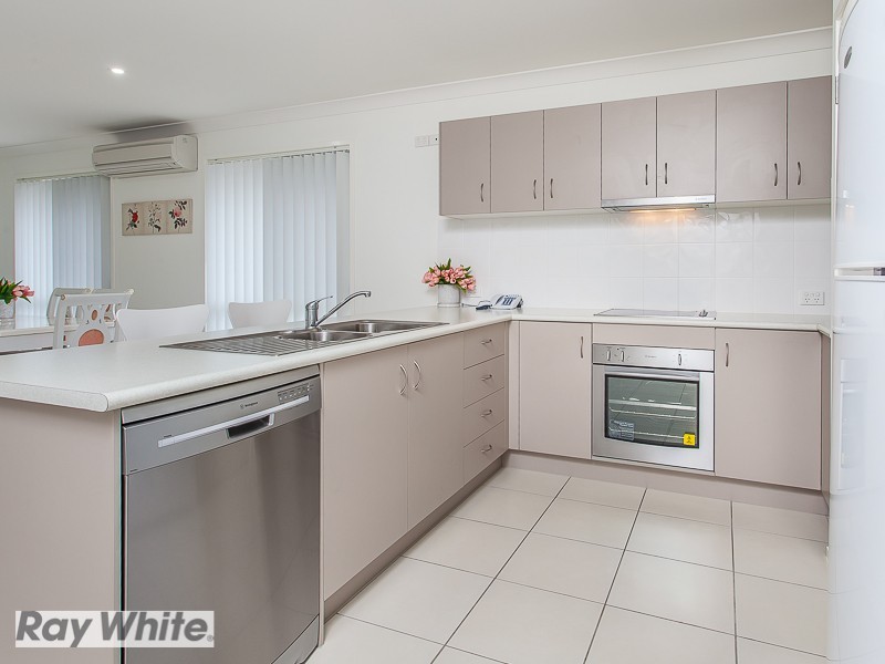 26 Mackintosh Drive, North Lakes QLD 4509