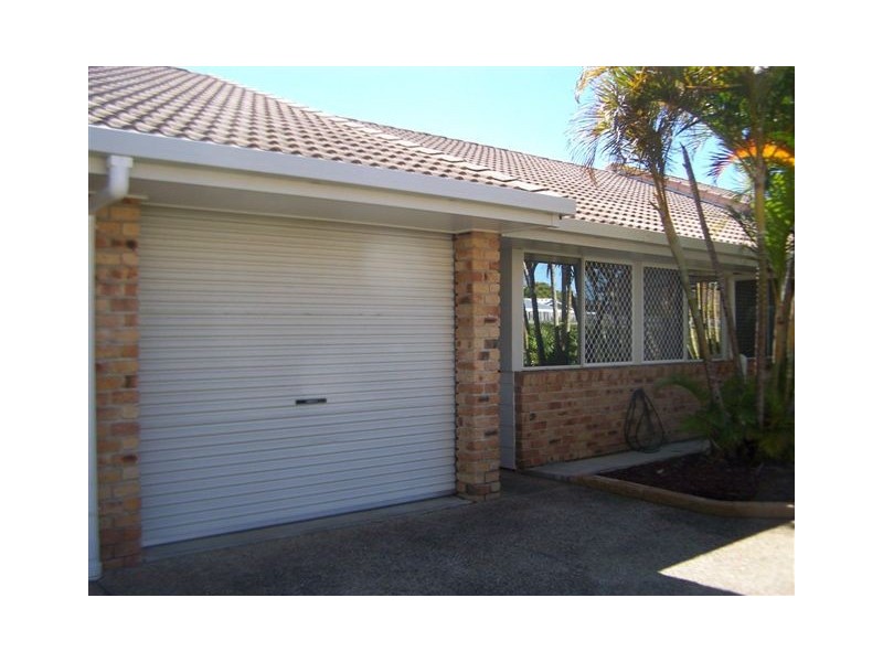 2/10 Wattle Road, Rothwell QLD 4022