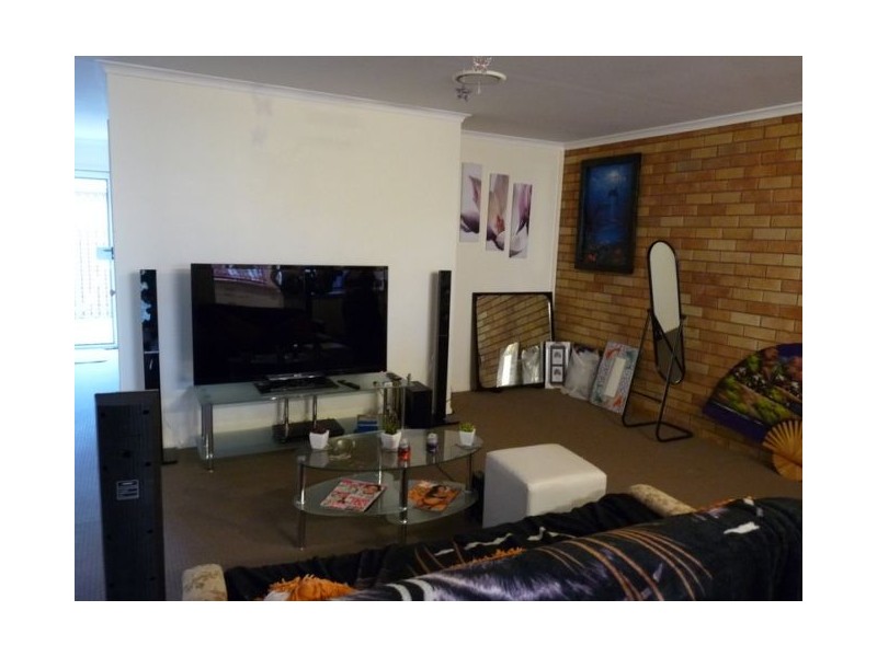 2/10 Wattle Road, Rothwell QLD 4022