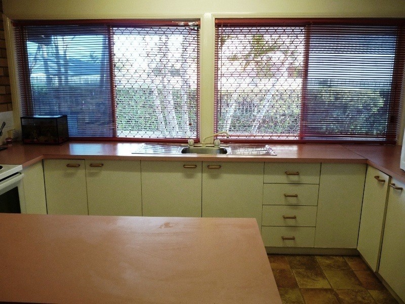 2/10 Wattle Road, Rothwell QLD 4022