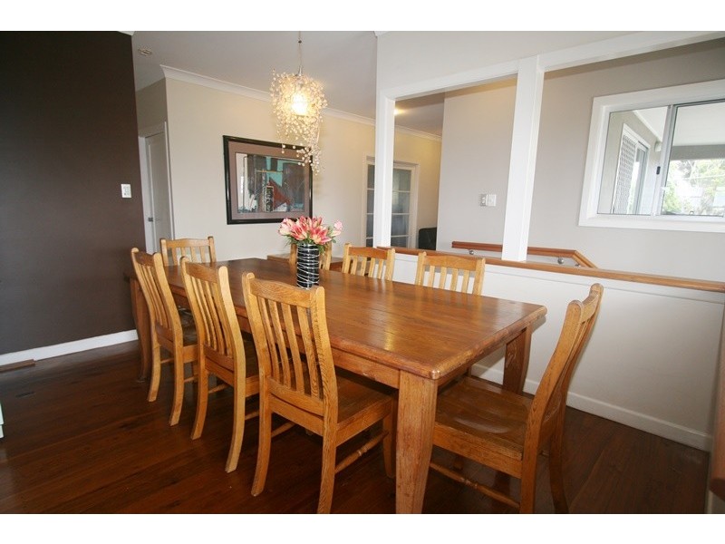 43 James Street, Scarborough QLD 4020