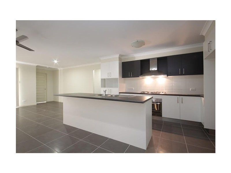 8 Zircon Place, Mango Hill QLD 4509