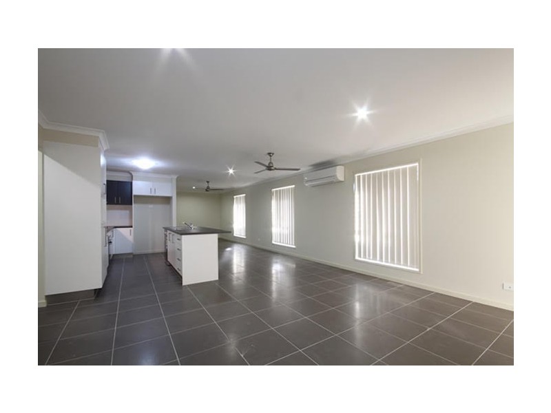 8 Zircon Place, Mango Hill QLD 4509