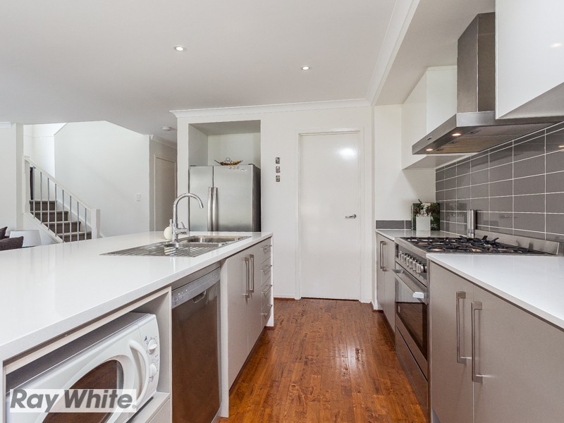 13 Lytham Circuit, North Lakes QLD 4509