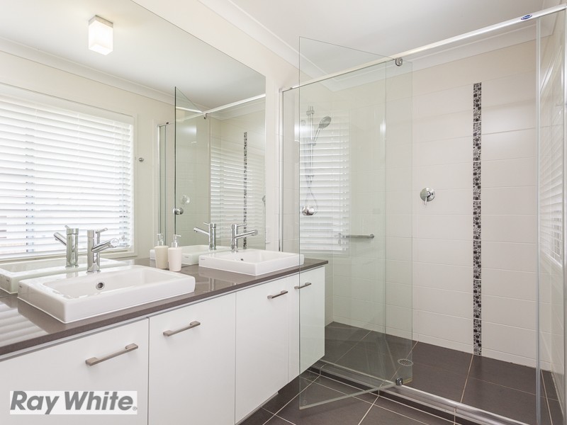 13 Lytham Circuit, North Lakes QLD 4509