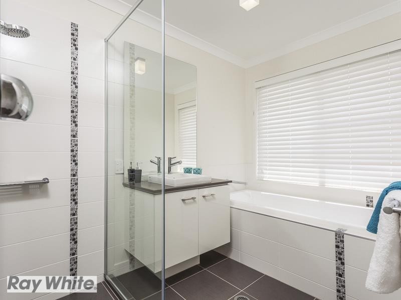 13 Lytham Circuit, North Lakes QLD 4509