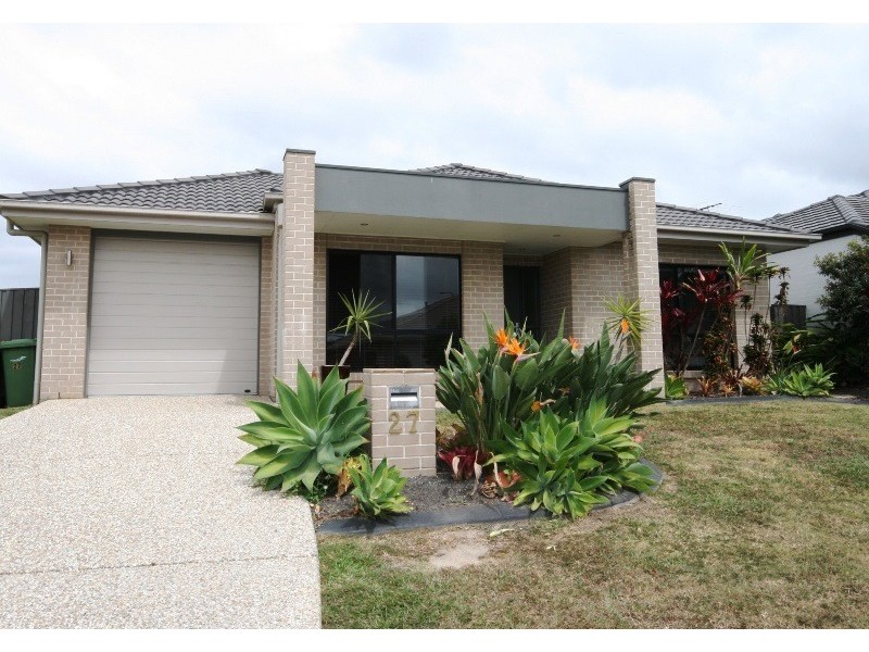 27 Trump Crct, North Lakes QLD 4509
