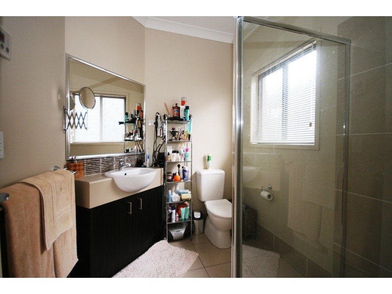 27 Trump Crct, North Lakes QLD 4509