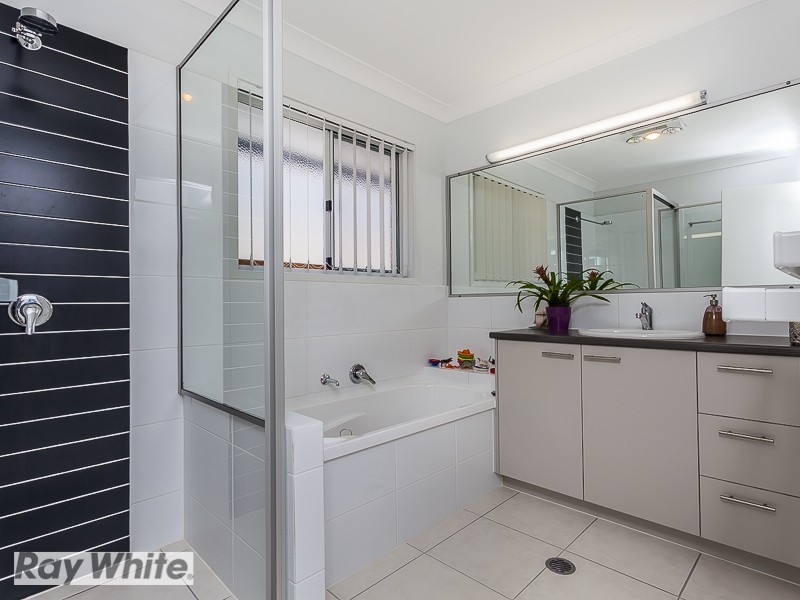 4 Palmgrove Place, North Lakes QLD 4509