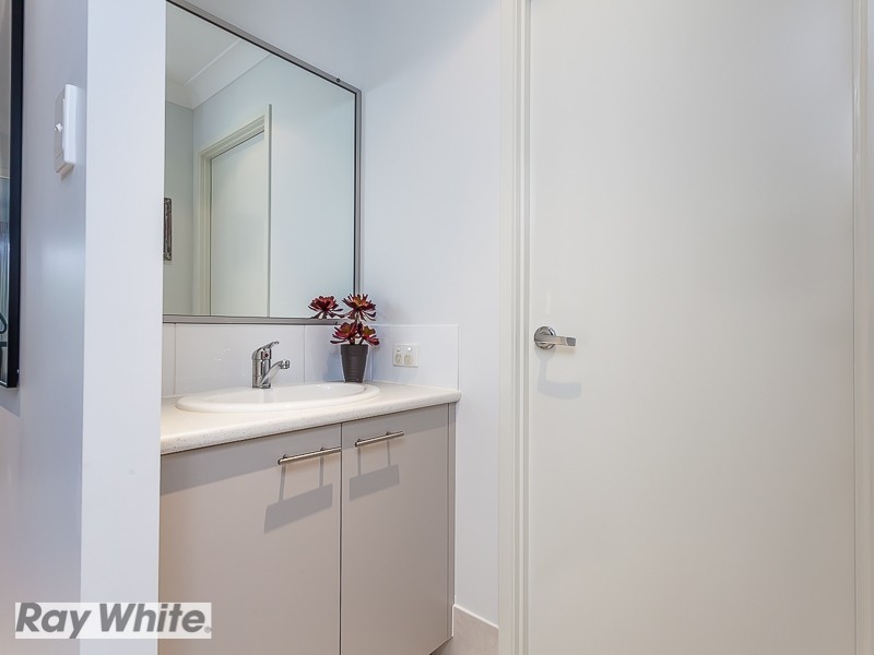 4 Palmgrove Place, North Lakes QLD 4509