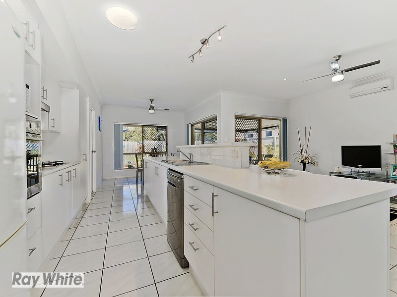 24 Tuckeroo Parade, North Lakes QLD 4509