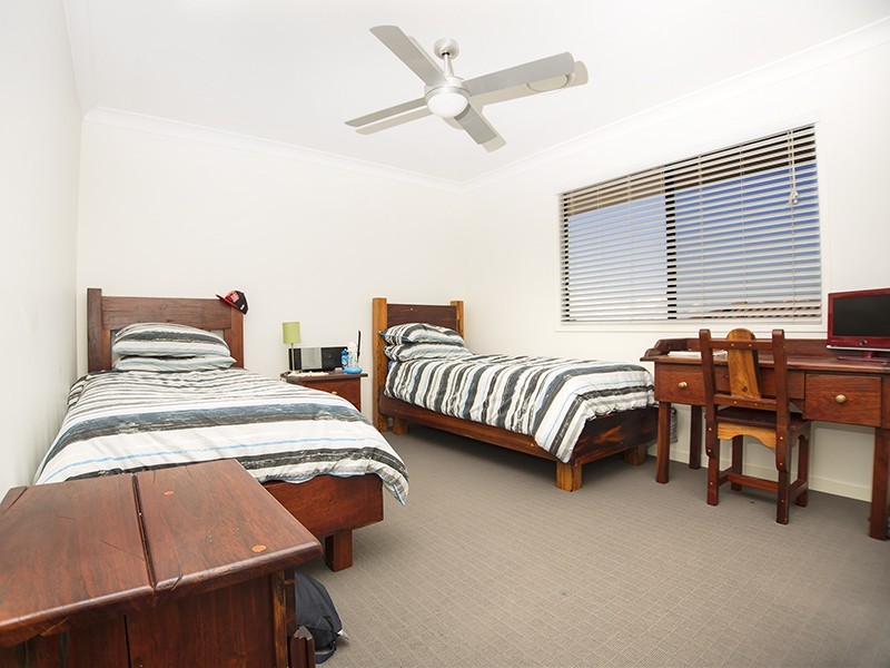 112 Mackintosh Drive, North Lakes QLD 4509