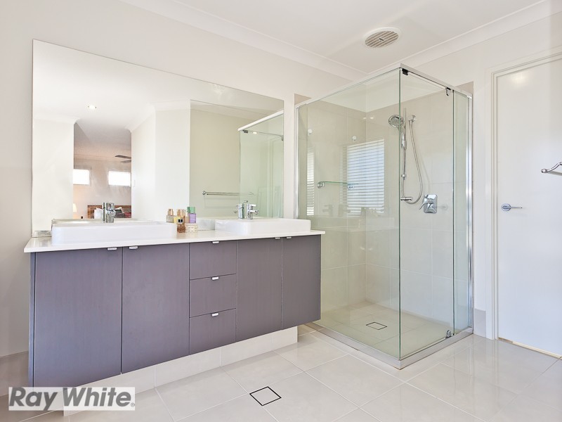 112 Mackintosh Drive, North Lakes QLD 4509