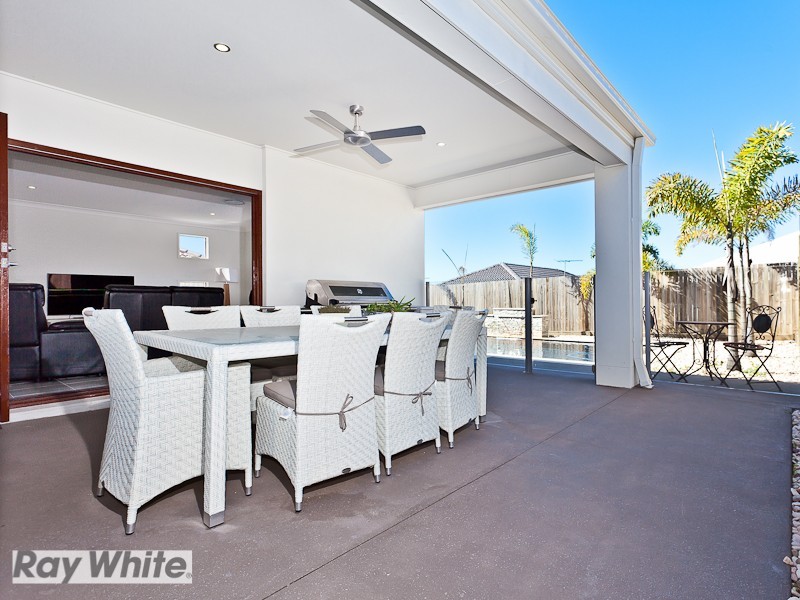 112 Mackintosh Drive, North Lakes QLD 4509