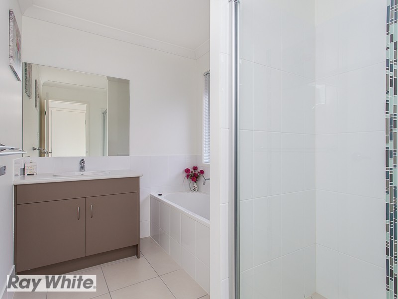 26 Mackintosh Drive, North Lakes QLD 4509
