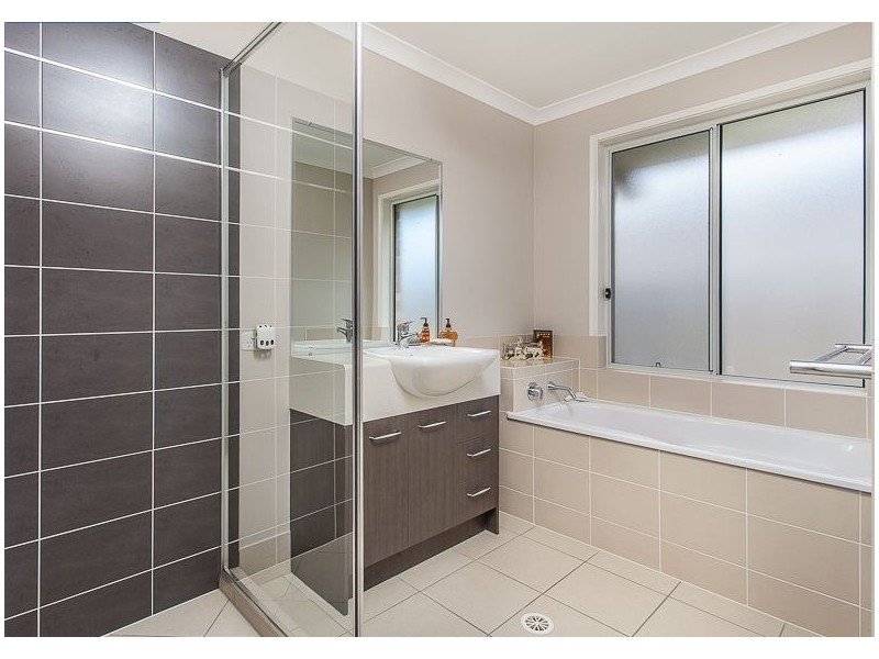 36 Severn Crescent, North Lakes QLD 4509