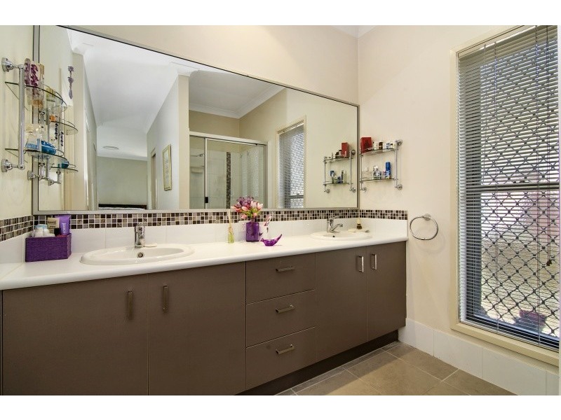 2 Kultarr Street, North Lakes QLD 4509